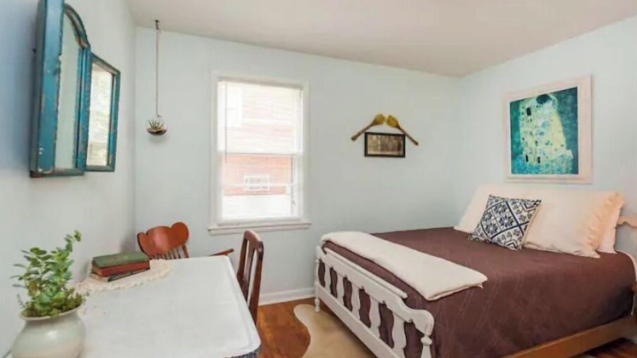 Photo of Bedroom in Urbandale Nations