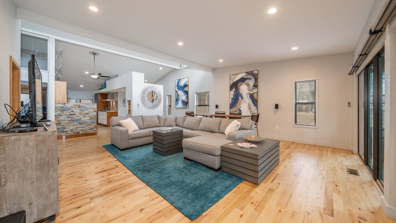 Photo of Bedroom in Mid America