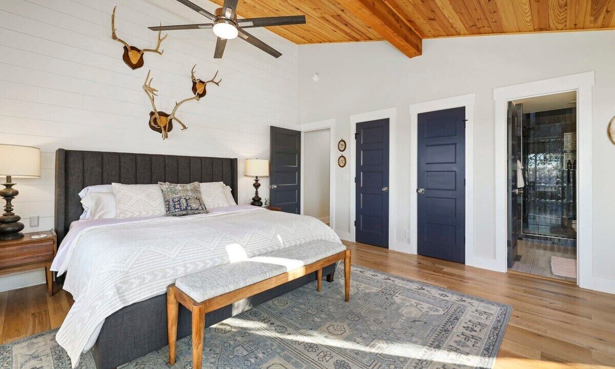 Photo of Bedroom in Springdale