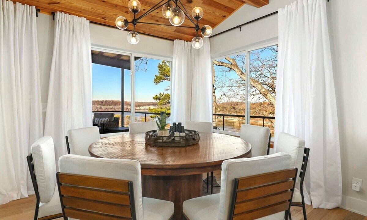Photo of Bedroom in Springdale