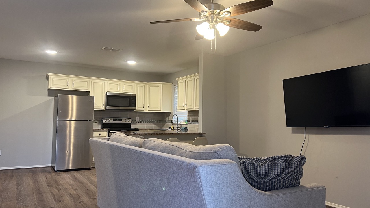 Photo of Livingroom in Capital View