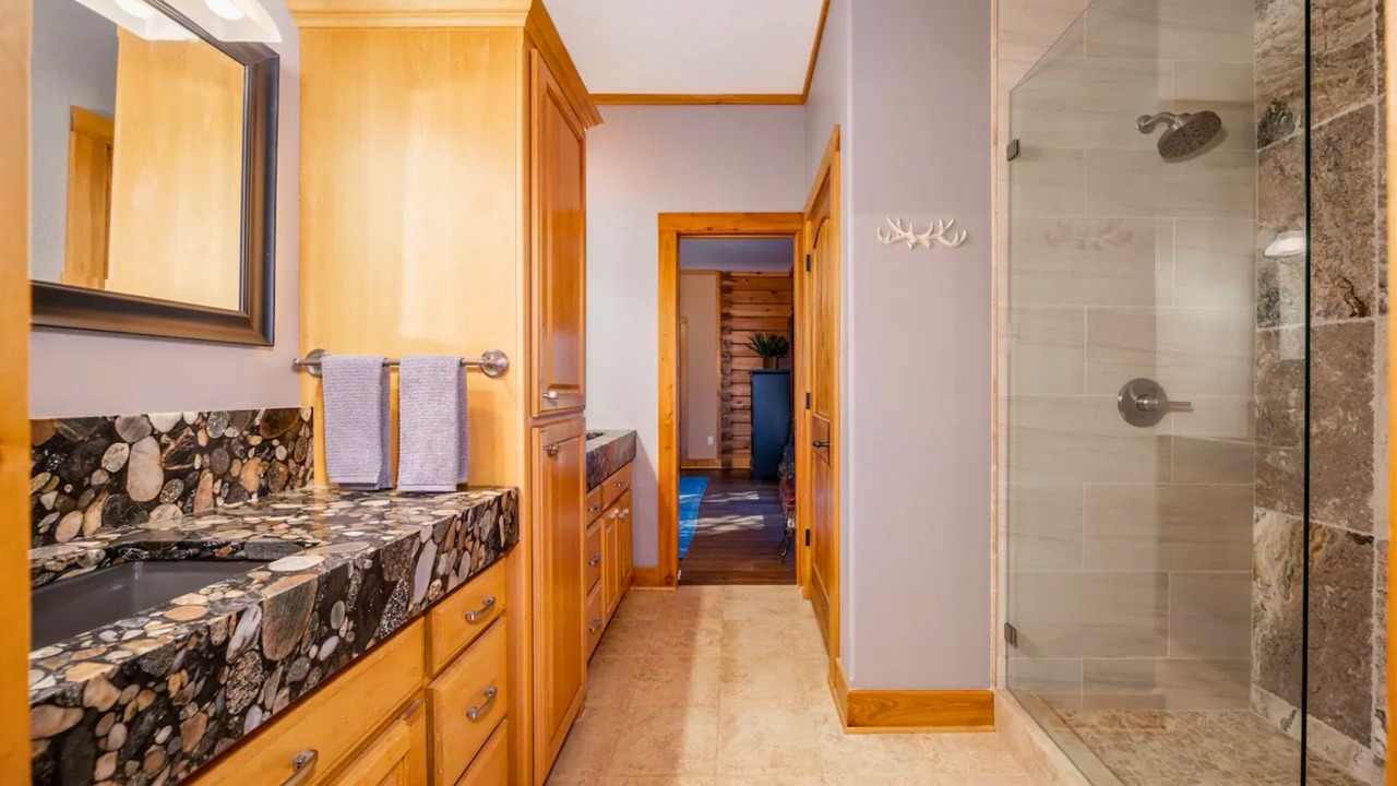 Photo of Bathroom in Royal