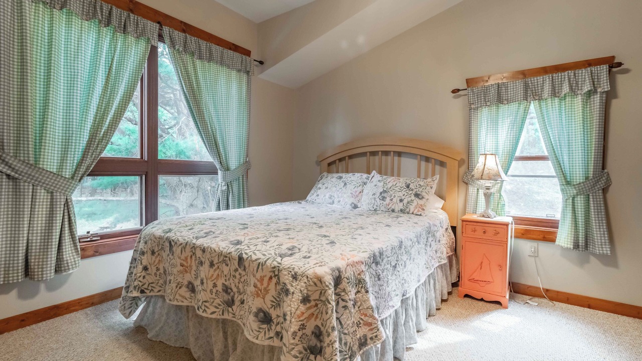 Photo of Bedroom in Friendship