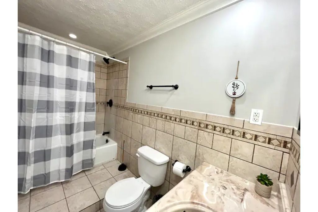 Photo of Bathroom in Alexandria