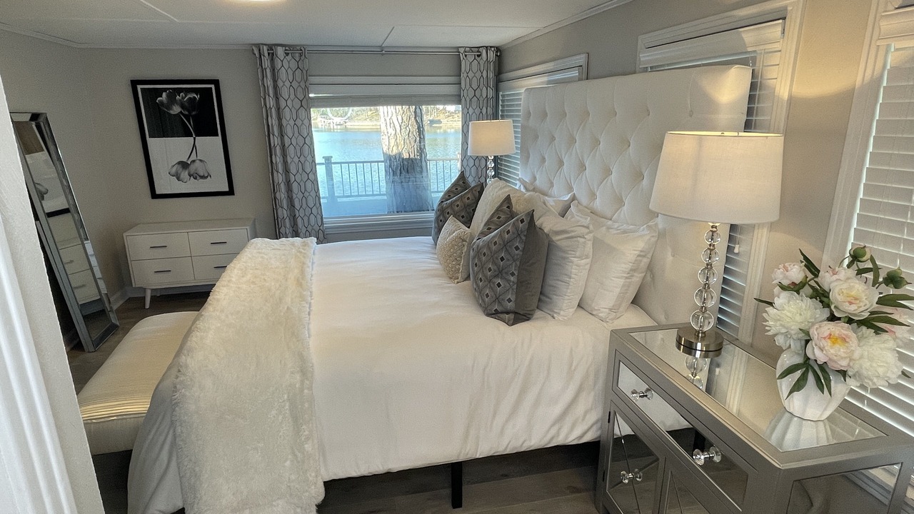 Photo of Bedroom in Mid America