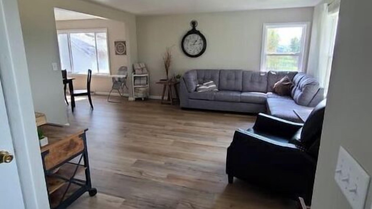 Photo of Livingroom in Eastman