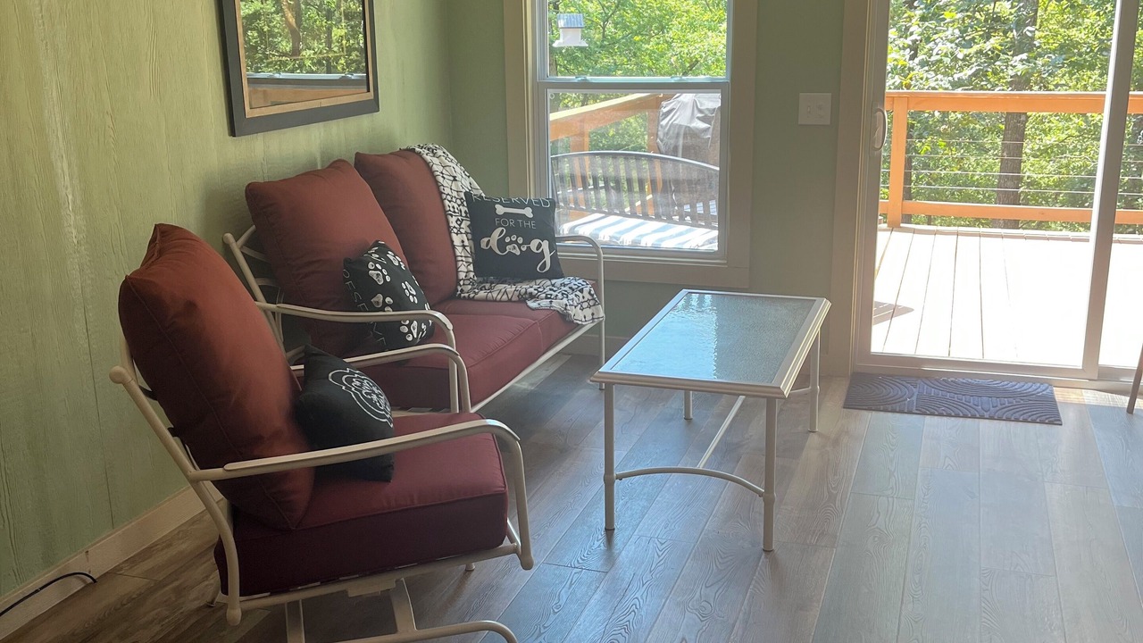 Photo of Livingroom in Mid America