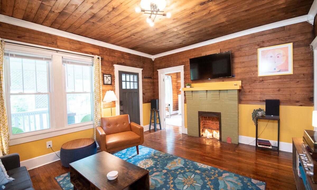 Photo of Livingroom in McMinnville