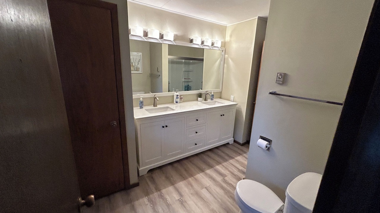 Photo of Bathroom in Lake Shore Estates