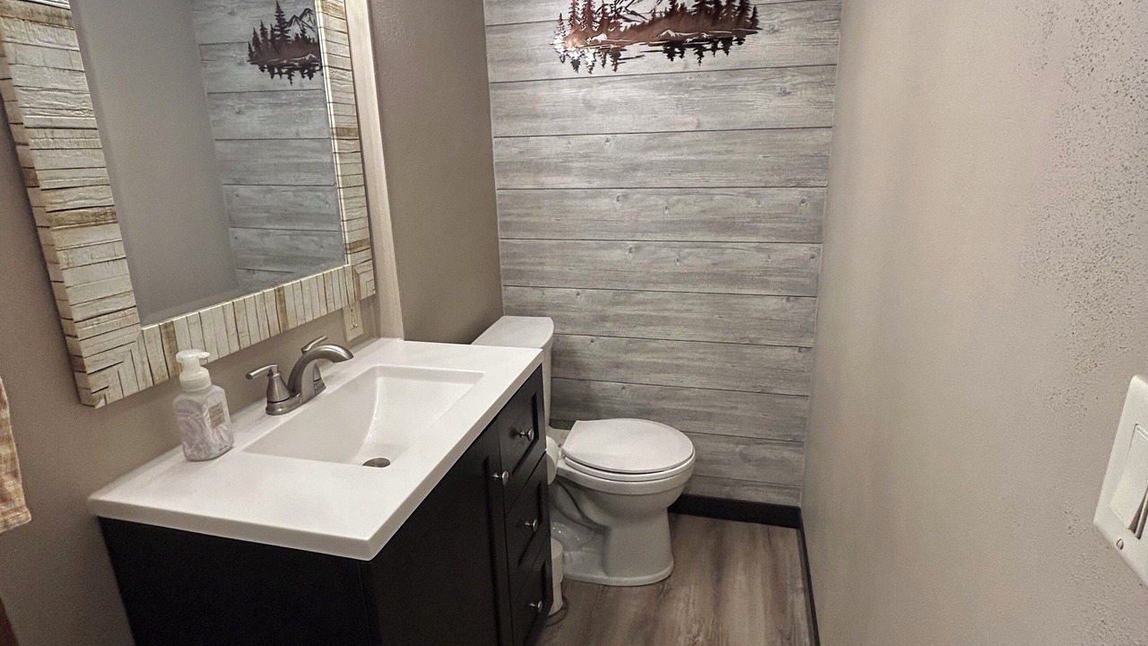 Photo of Bathroom in Lake Shore Estates