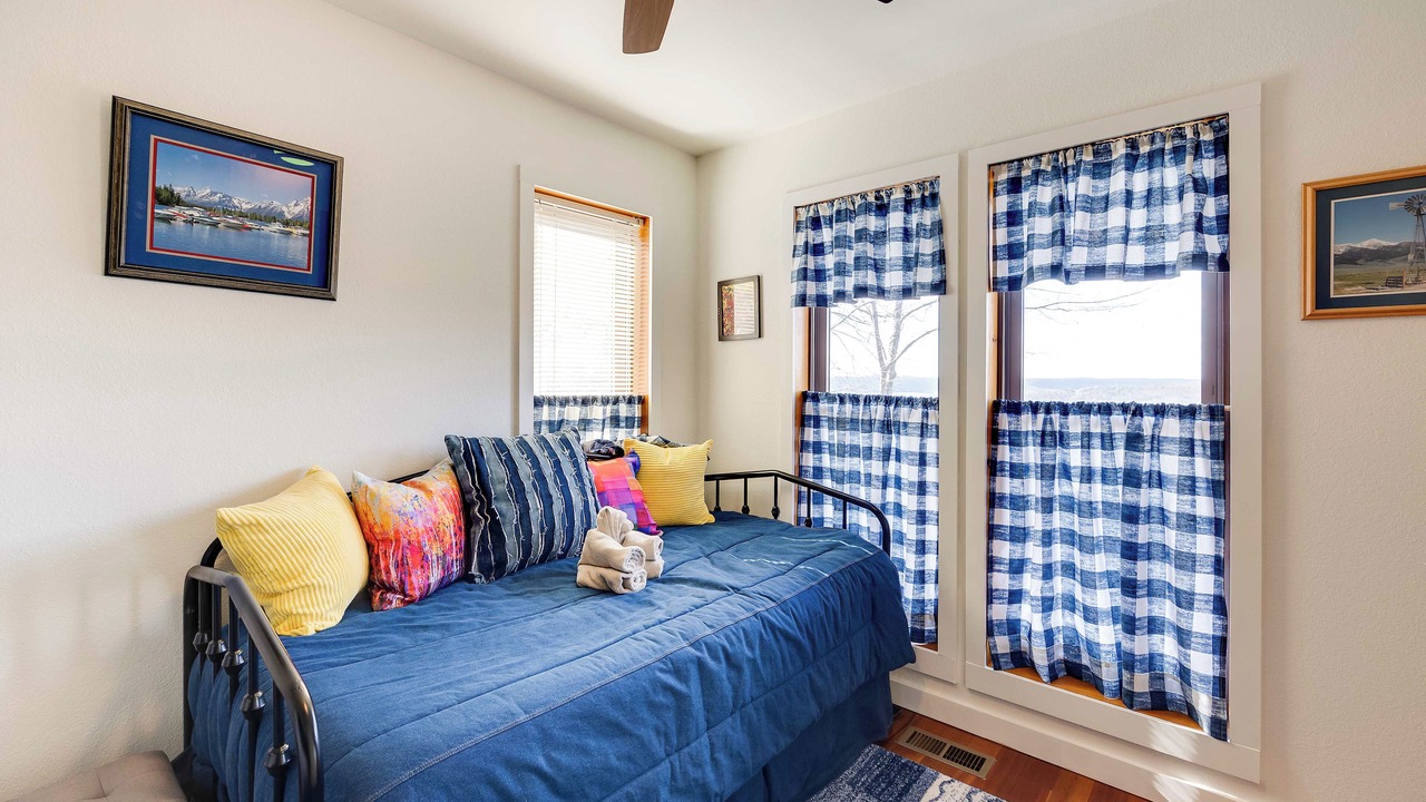 Photo of Bedroom in Sylvan Shores