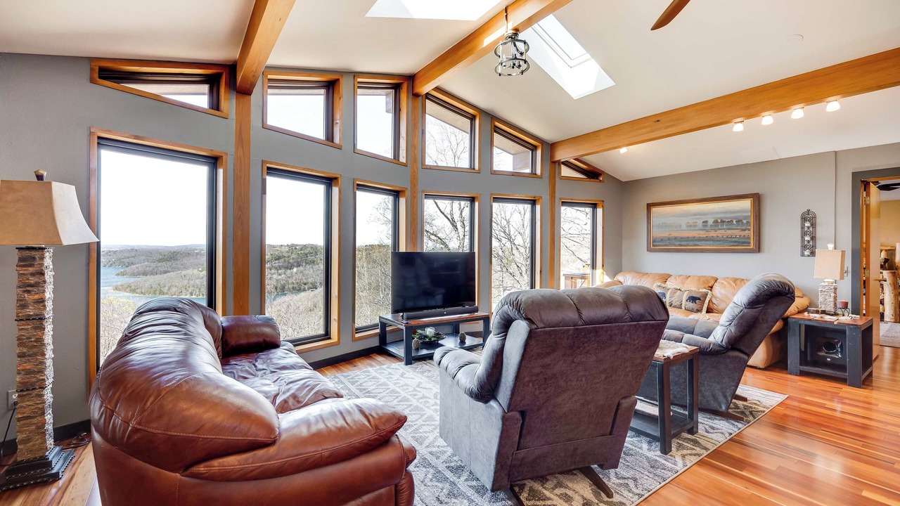 Photo of Livingroom in Sylvan Shores