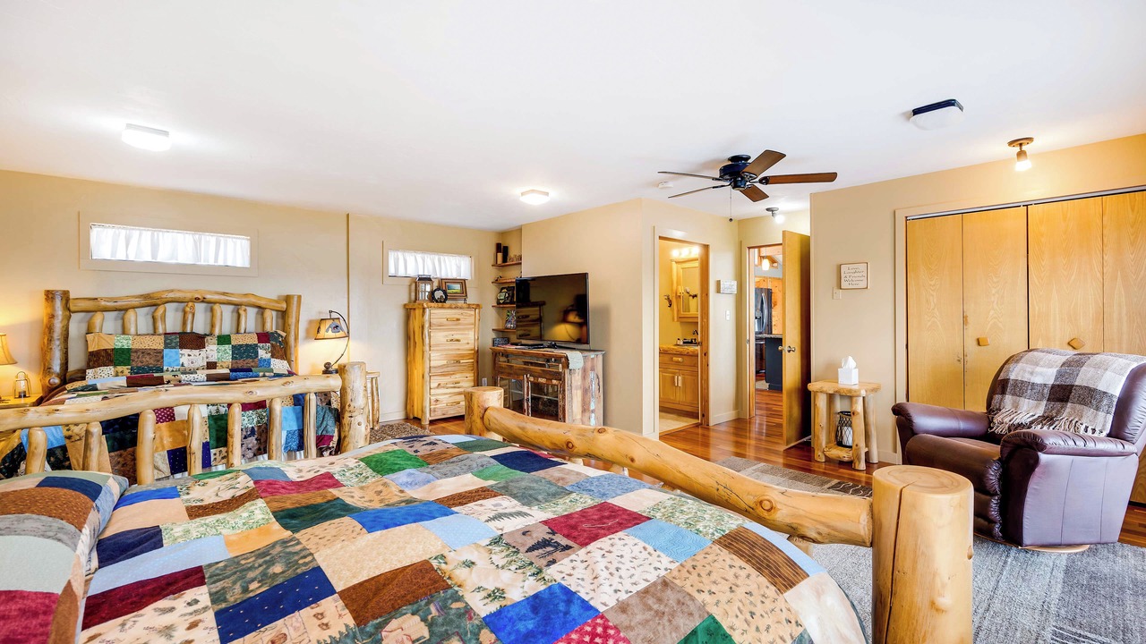 Photo of Bedroom in Sylvan Shores