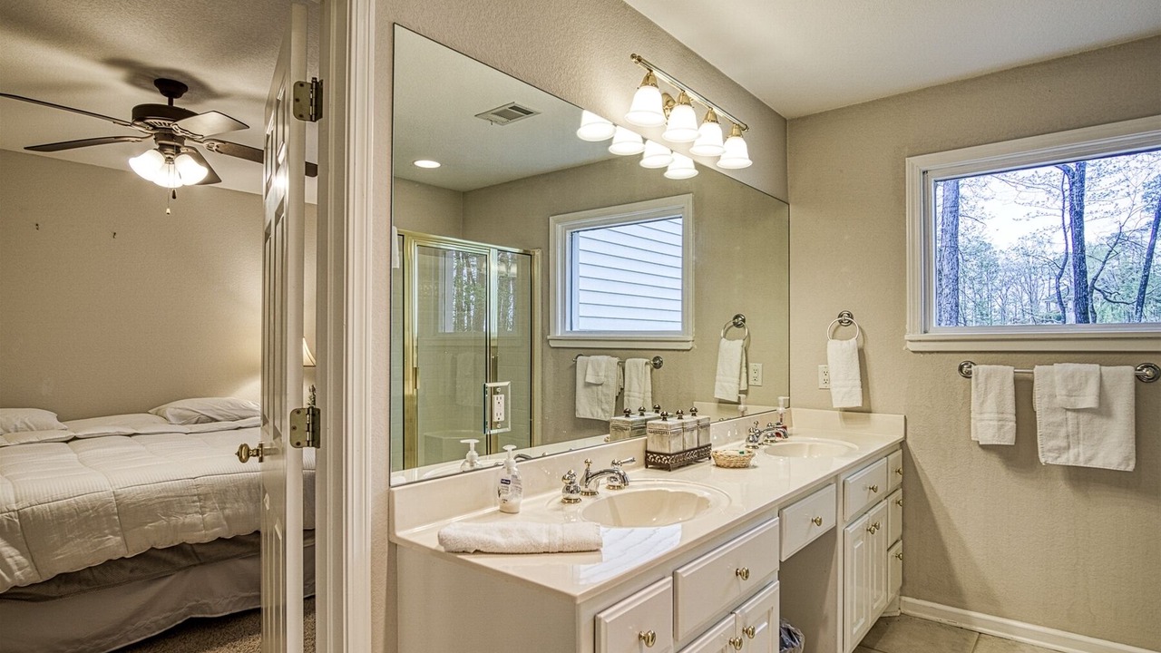 Photo of Bathroom in Hot Springs Village
