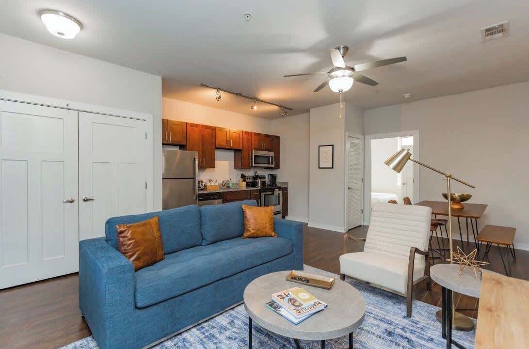 Photo of Livingroom in Music Row