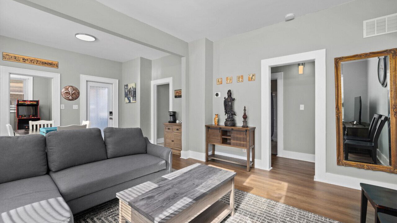 Photo of Livingroom in St. Charles Historic District