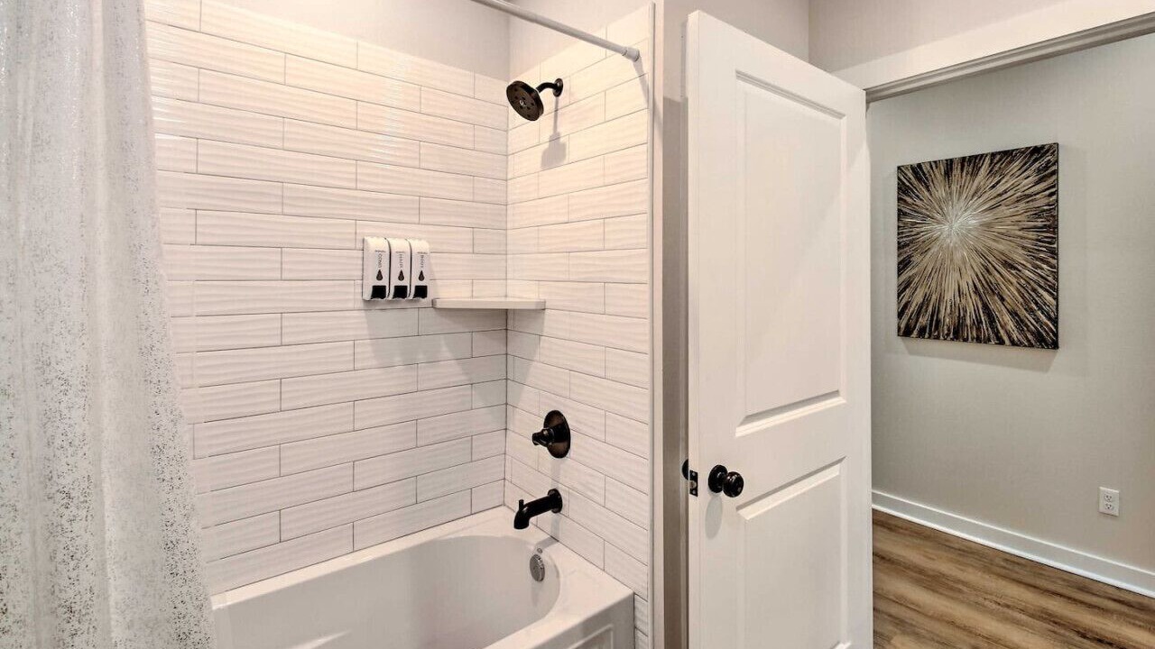 Photo of Bathroom in Lake Hamilton
