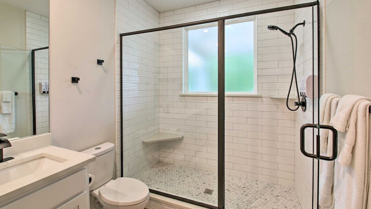 Photo of Bathroom in Lake Hamilton