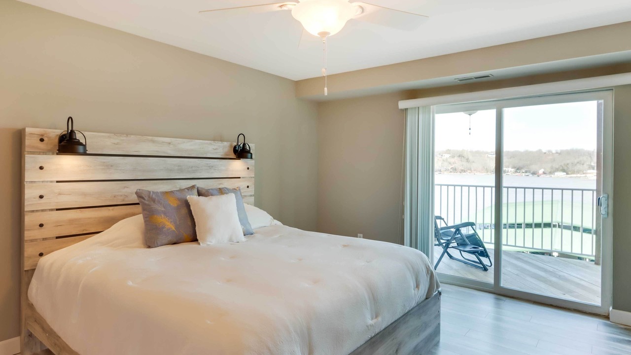 Photo of Bedroom in Camdenton