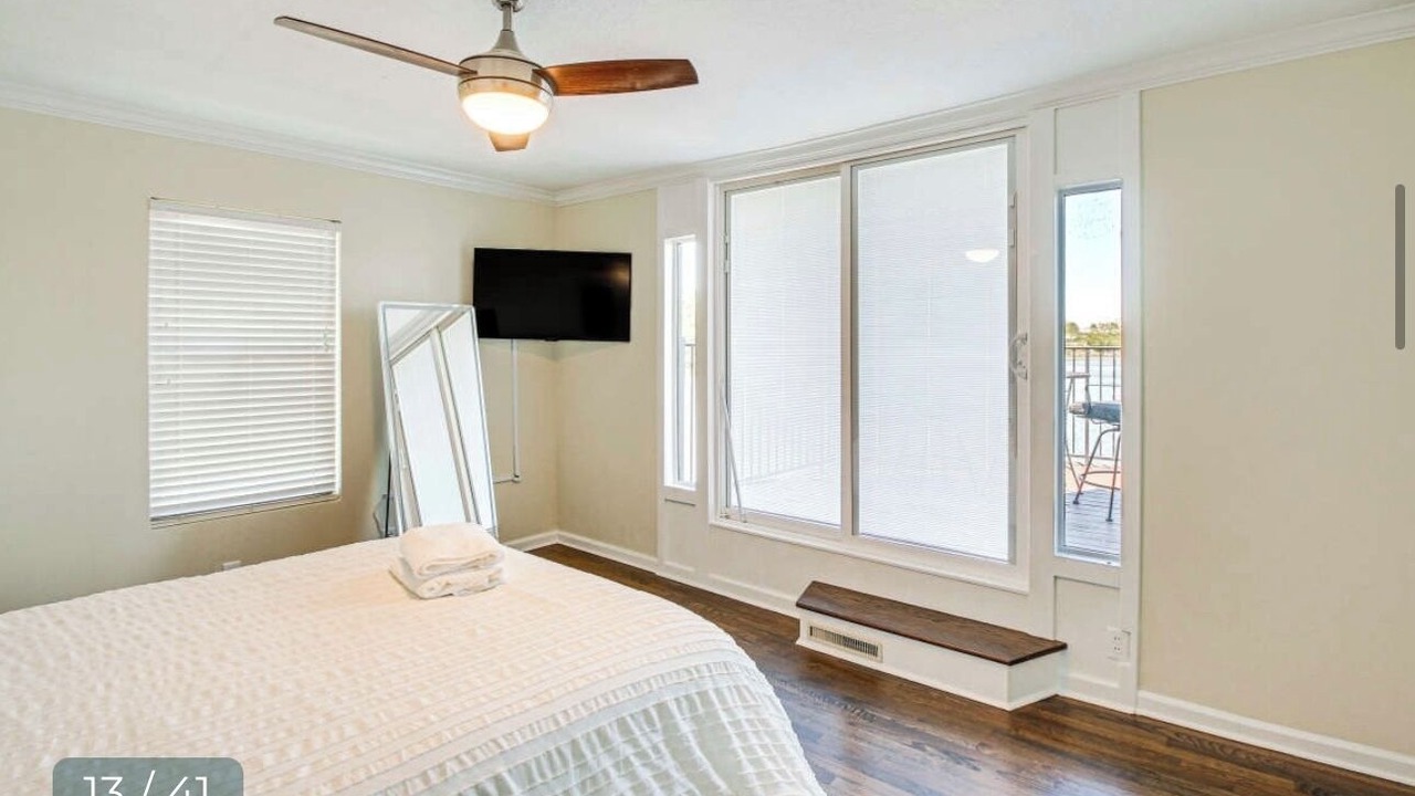 Photo of Bedroom in Lake Hamilton