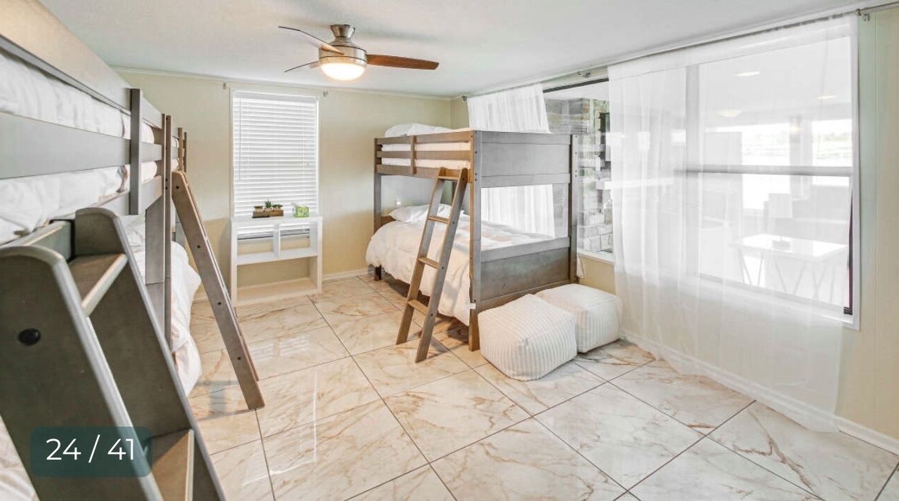 Photo of Bedroom in Lake Hamilton