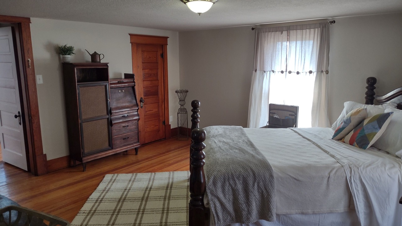 Photo of Bedroom in Pauline