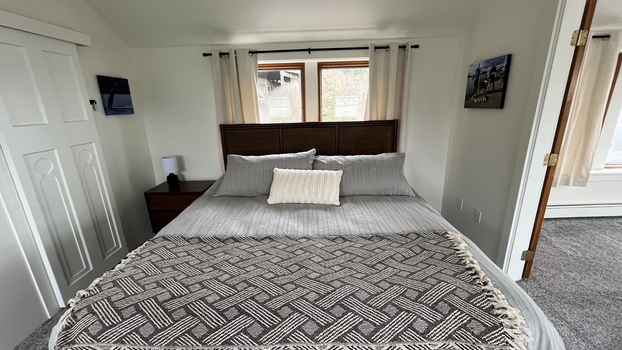 Photo of Bedroom in Ketchikan