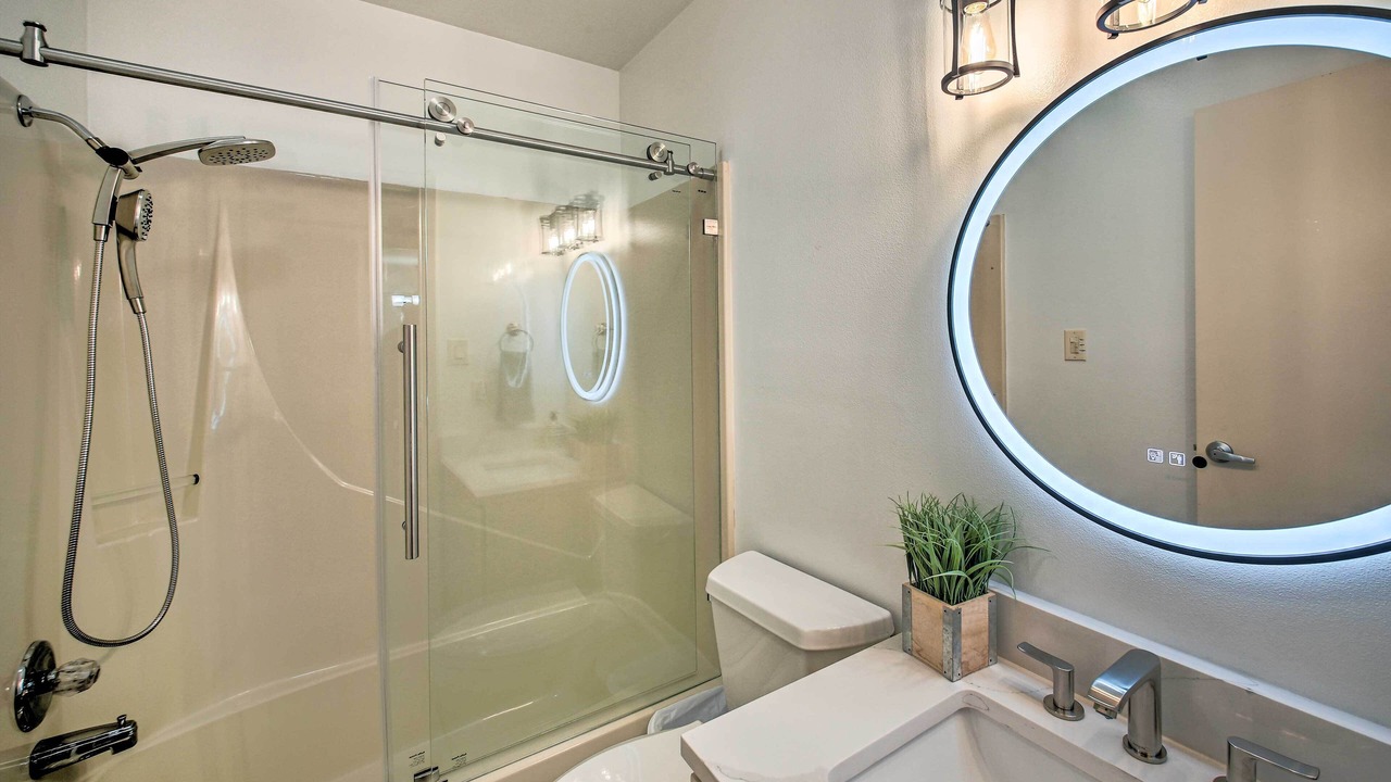Photo of Bathroom in Lake Hamilton