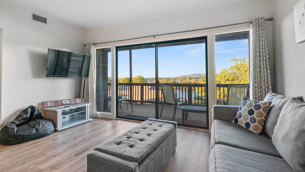 Photo of Livingroom in Lake Hamilton