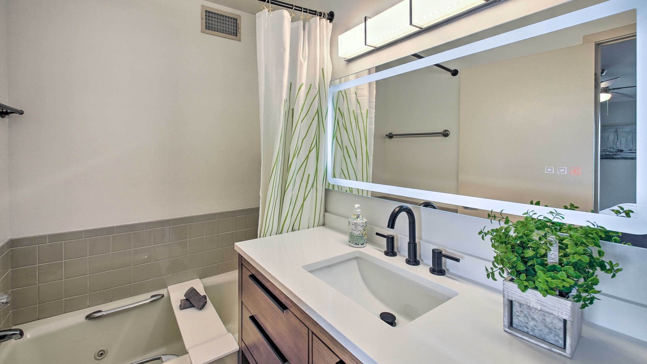 Photo of Bathroom in Lake Hamilton