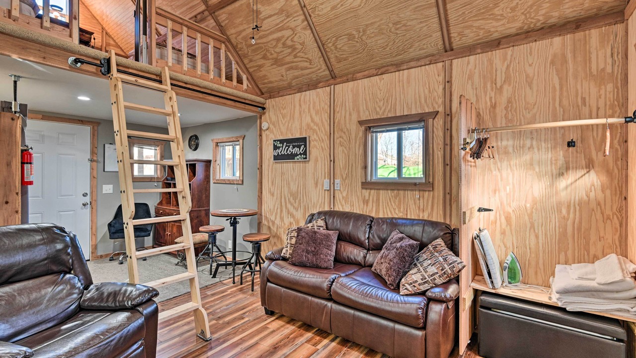 Photo of Livingroom in Greenbrier
