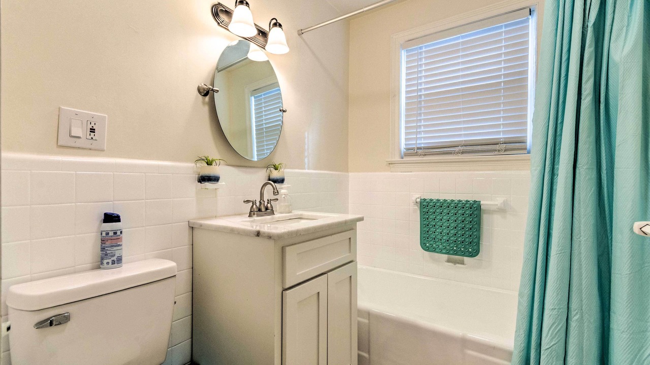 Photo of Bathroom in Midtown