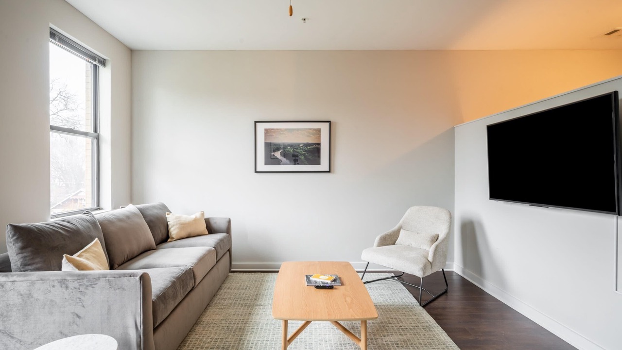 Photo of Livingroom in Music Row