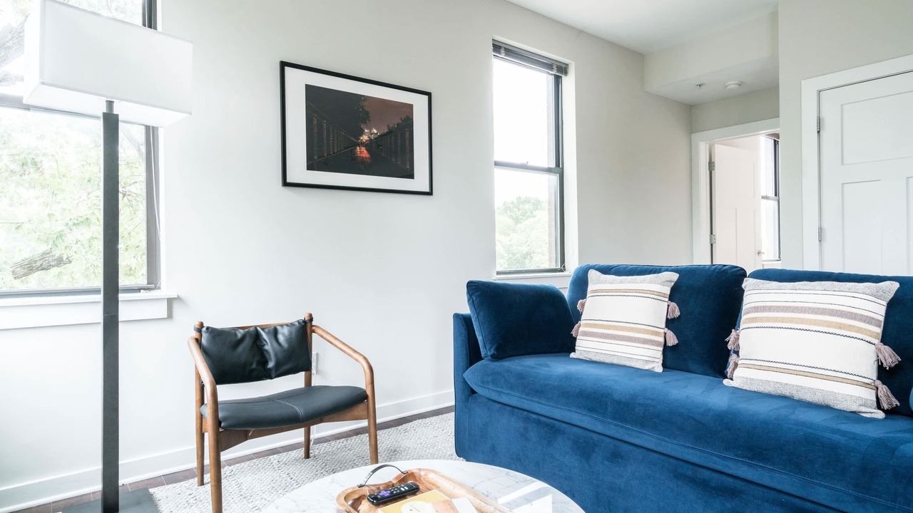 Photo of Livingroom in Music Row