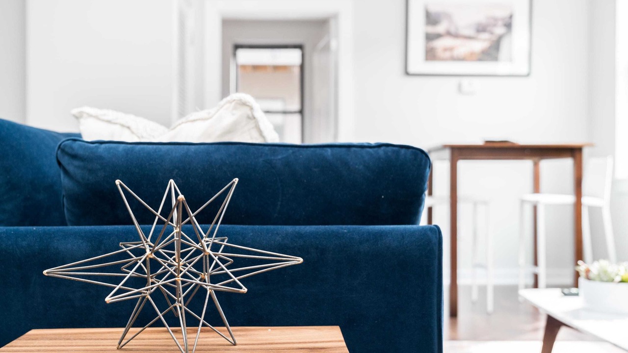 Photo of Livingroom in Hillsboro Village