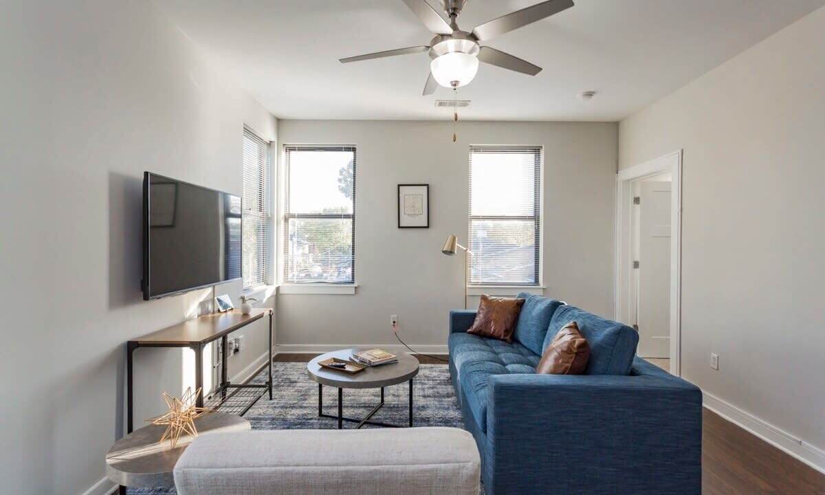 Photo of Livingroom in Hillsboro Village