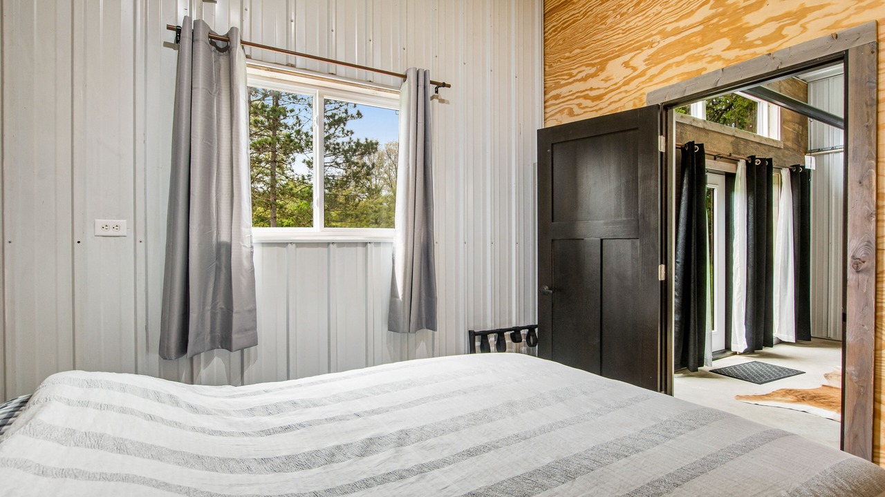 Photo of Bedroom in Mather
