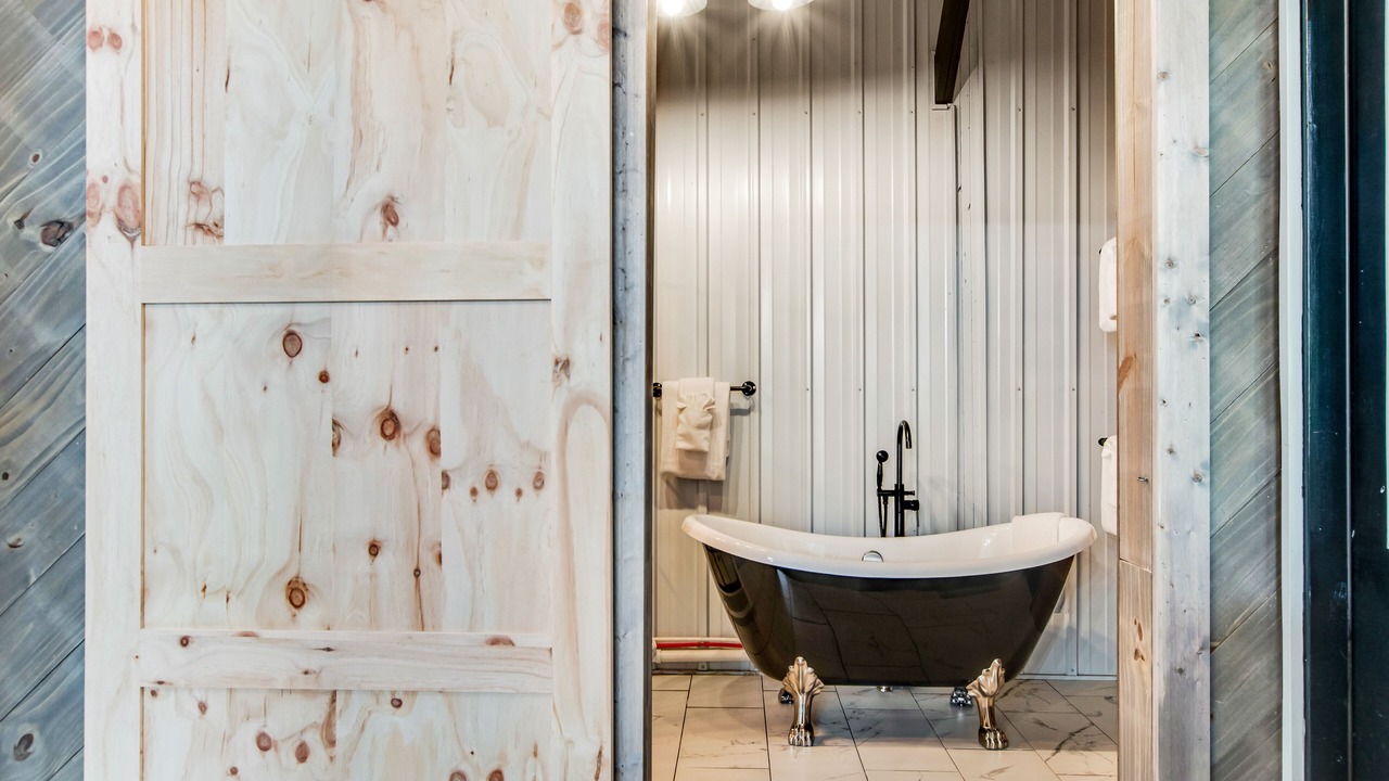 Photo of Bathroom in Mather
