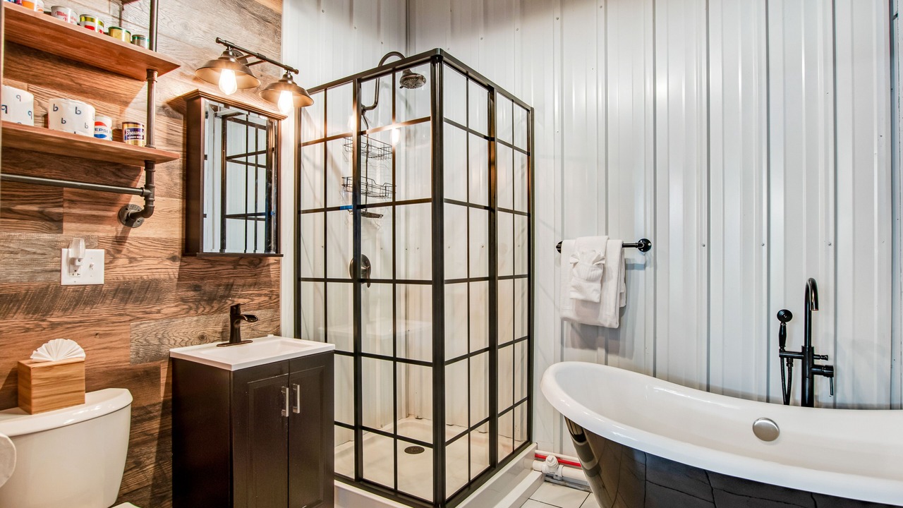 Photo of Bathroom in Mather