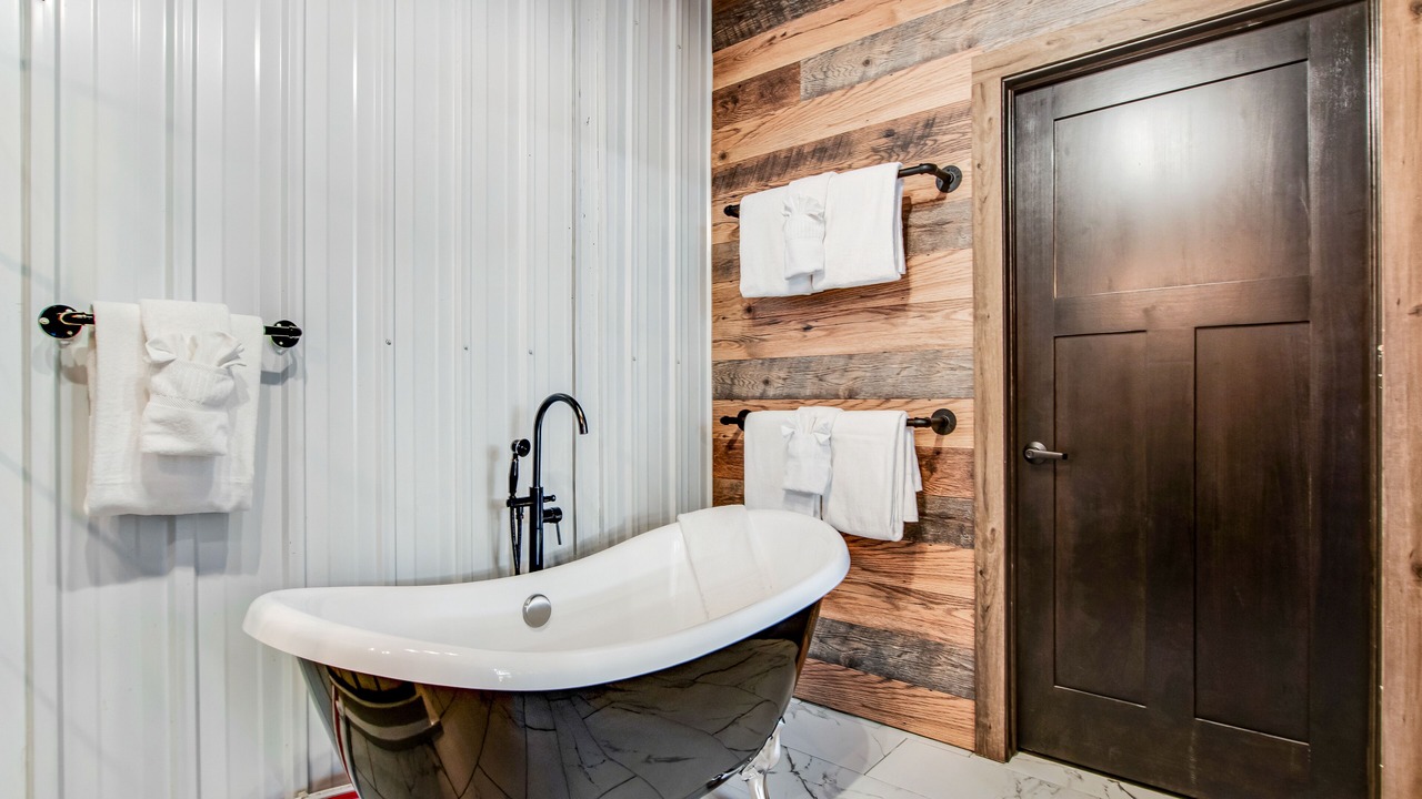 Photo of Bathroom in Mather