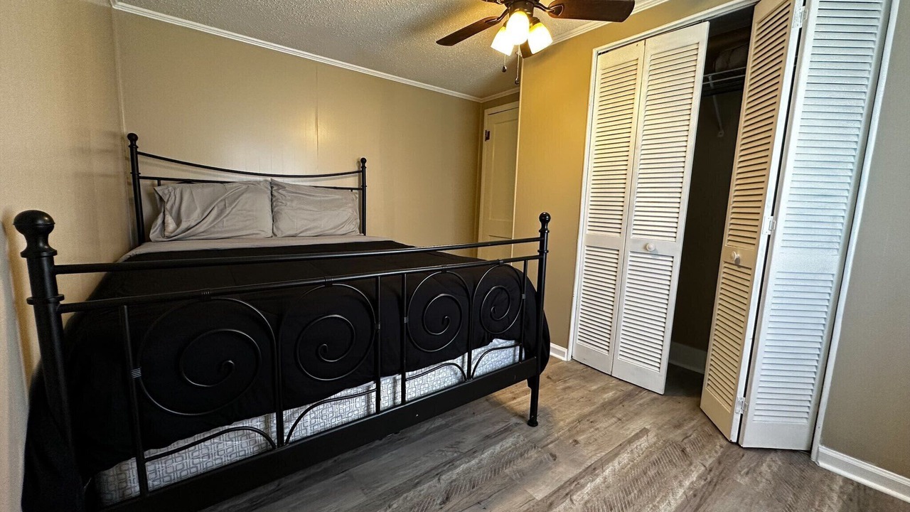 Photo of Bedroom in Mayflower