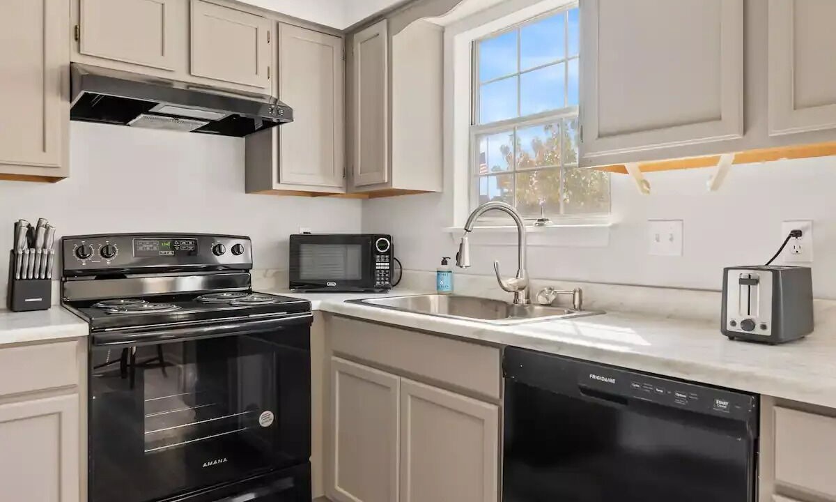 Photo of Kitchen in Bowling Green