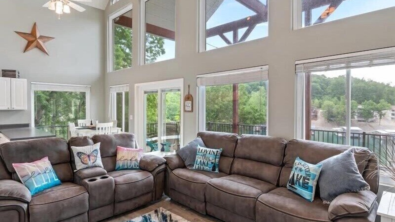Photo of Livingroom in Osage Beach