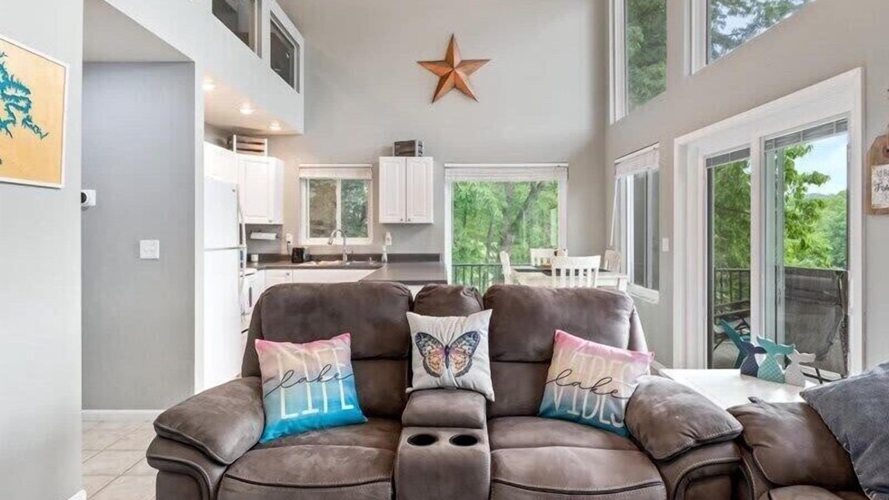 Photo of Livingroom in Osage Beach