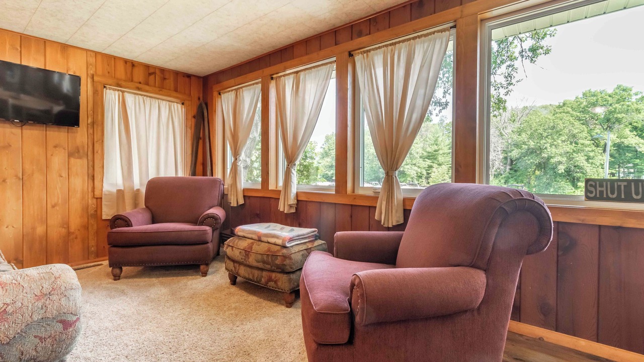 Photo of Livingroom in Friendship