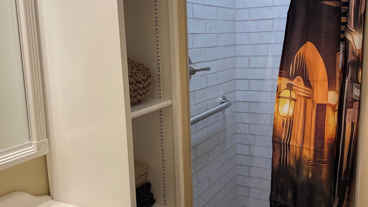 Photo of Bathroom in Maryville