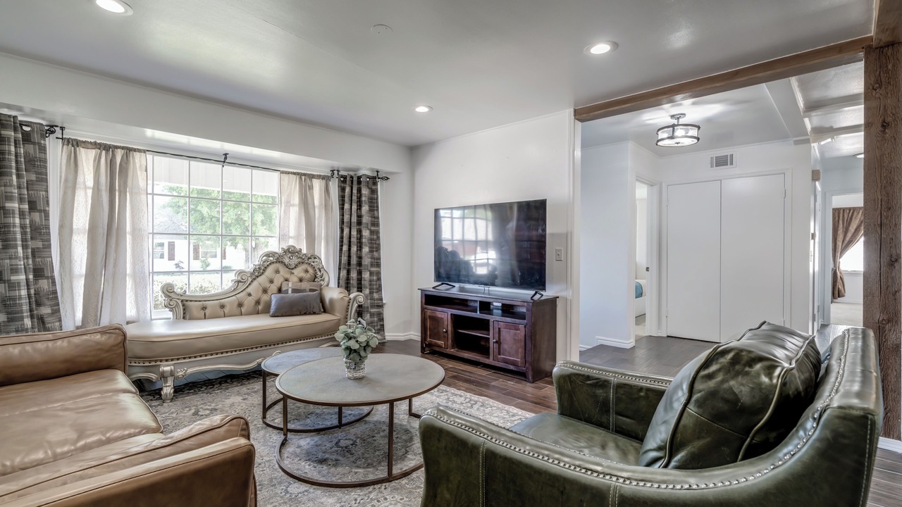 Photo of Livingroom in Central Oklahoma City