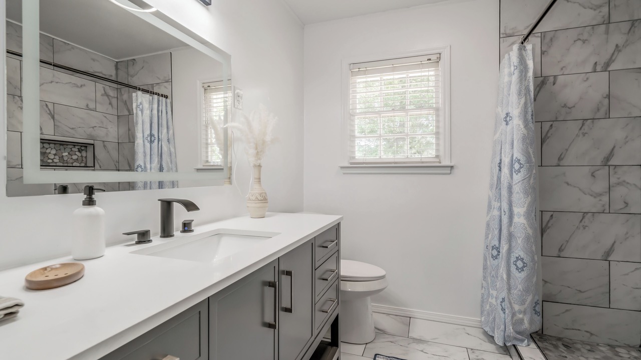 Photo of Bathroom in Central Oklahoma City
