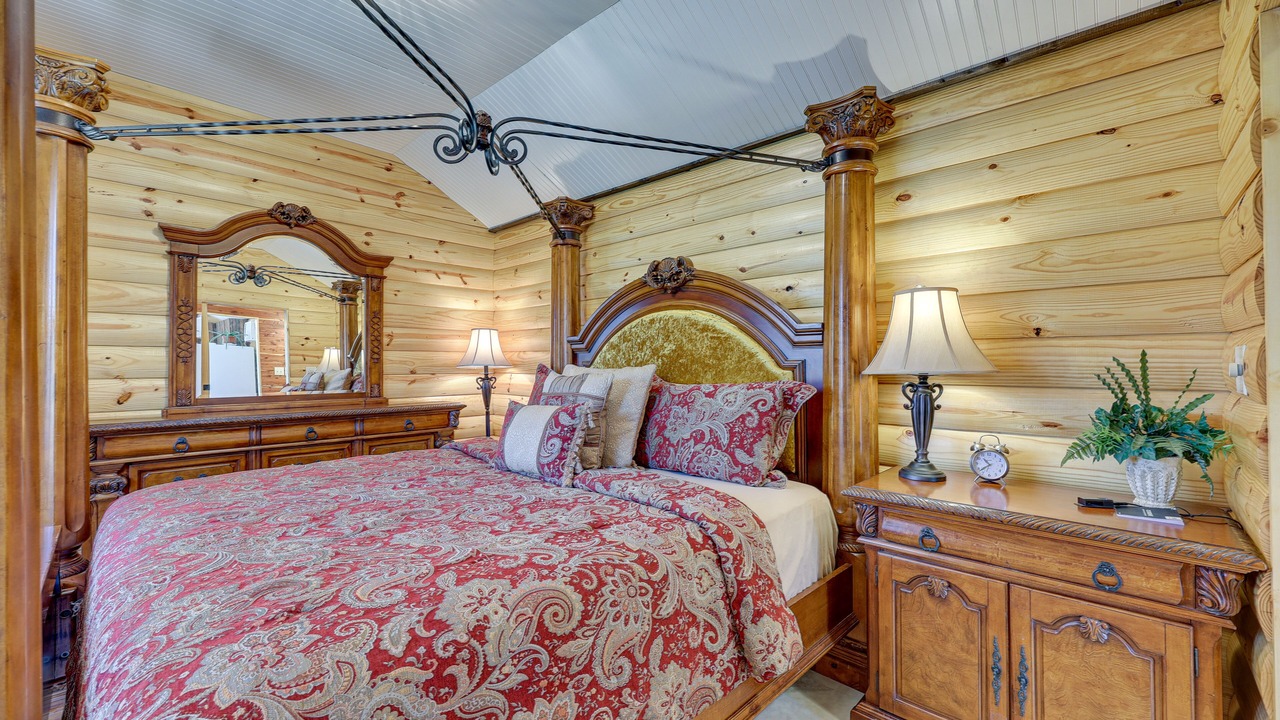 Photo of Bedroom in Eureka Springs