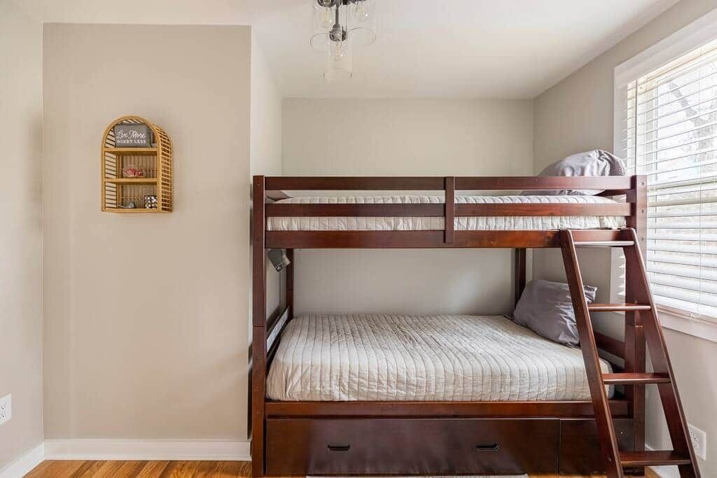 Photo of Bedroom in The Nations